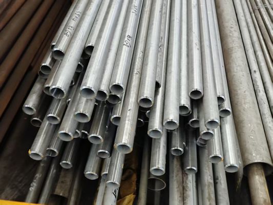 ASTM A192 Schwarz lackierte, hochdruckgeschminkte, nahtlose Kesselrohre für industrielle Verwendung