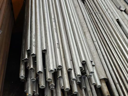 ASTM A192 Schwarz lackierte, hochdruckgeschminkte, nahtlose Kesselrohre für industrielle Verwendung