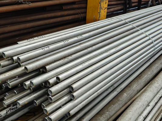 ASTM A192 Schwarz lackierte, hochdruckgeschminkte, nahtlose Kesselrohre für industrielle Verwendung