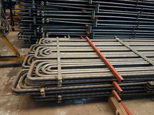 Stainless-Carbon-Alloy-Stahl-Serpentinröhre mit hoher Korrosionsbeständigkeit