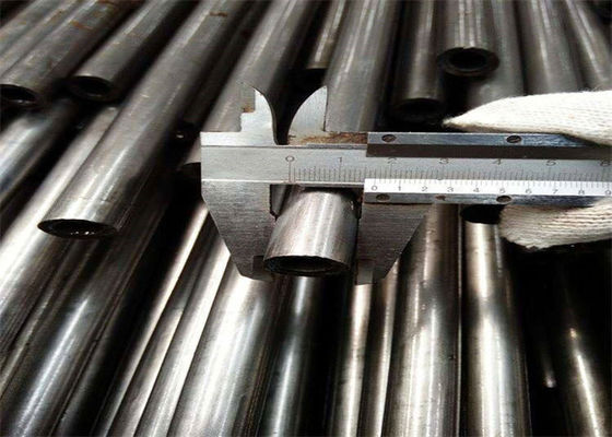 Anti-Corrisions-Schwarz-Malerei-legierter Stahl-nahtloses Rohr ASTM A335
