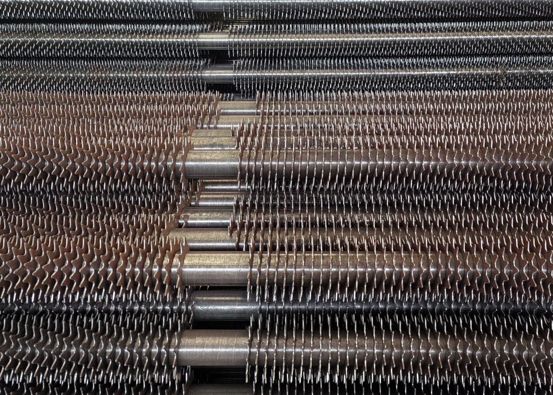 Kohlenstoffstahl-Kessel-Finnenrohr für Superheater nahtlose Spiral-Finnen-Wärmetauscher-Rohr